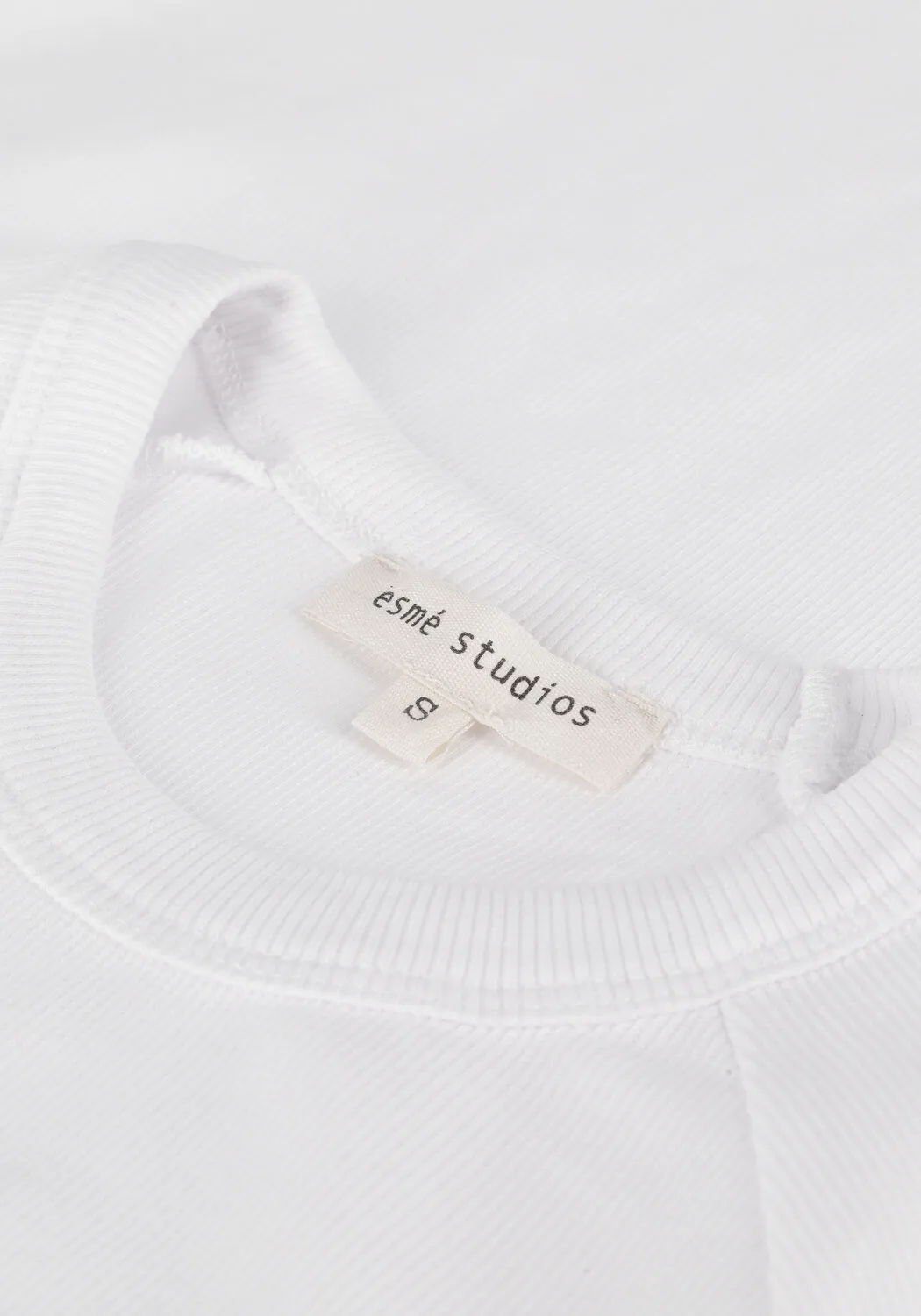 esmé studios haut blossom ss o neck rib t-shirt en blanc