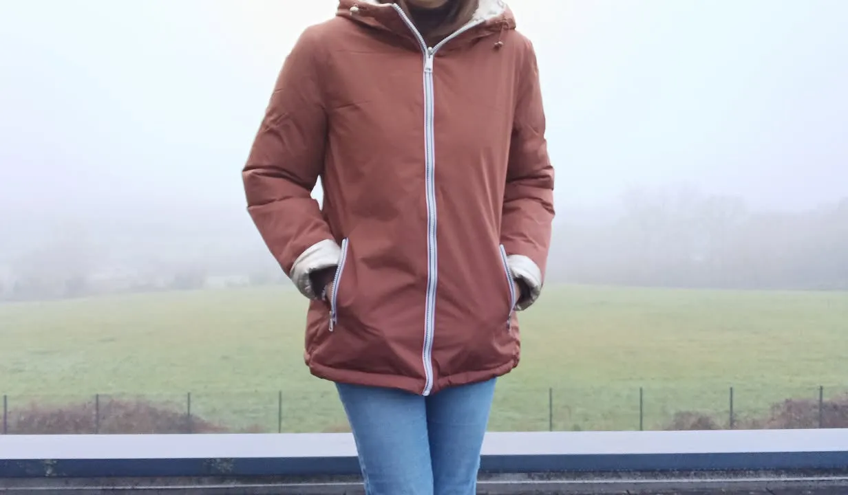 Melya Melody - Manteau court réversible et imperméable matelassé marron chocolat/doré