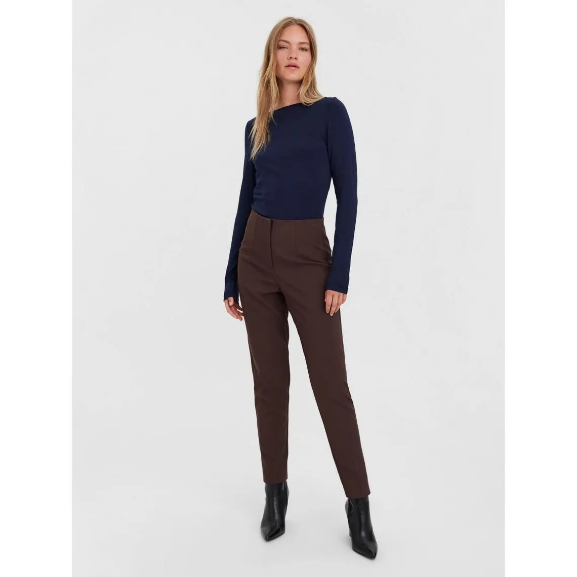 Pantalon Tapered Fit Taille haute Longueur cheville marron | 3 Suisses
